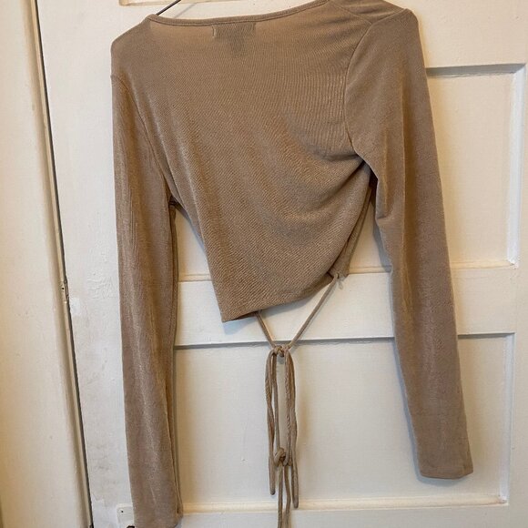 Tie Front Wrap Top - Picture 3 of 3